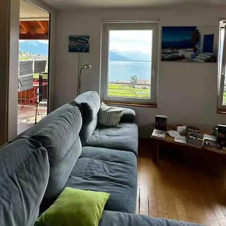 Lavaux Place In Swiss French Part شقة *